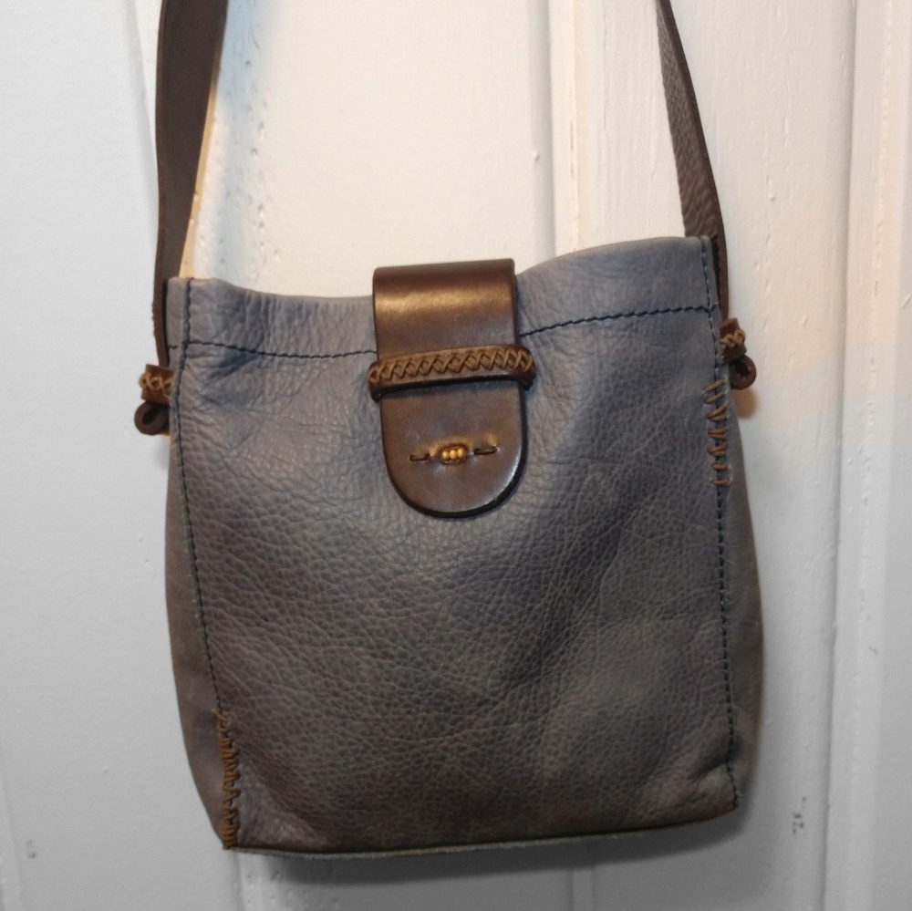 Lucky Brand purple leather purse pocket book